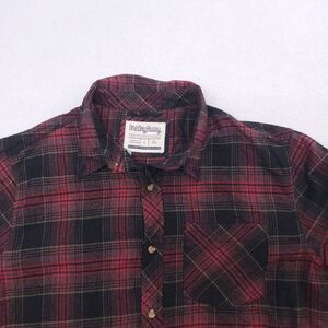 One Day Away Tartan Flannel Casual Button Up Shirt Mens Size Large L Red Black